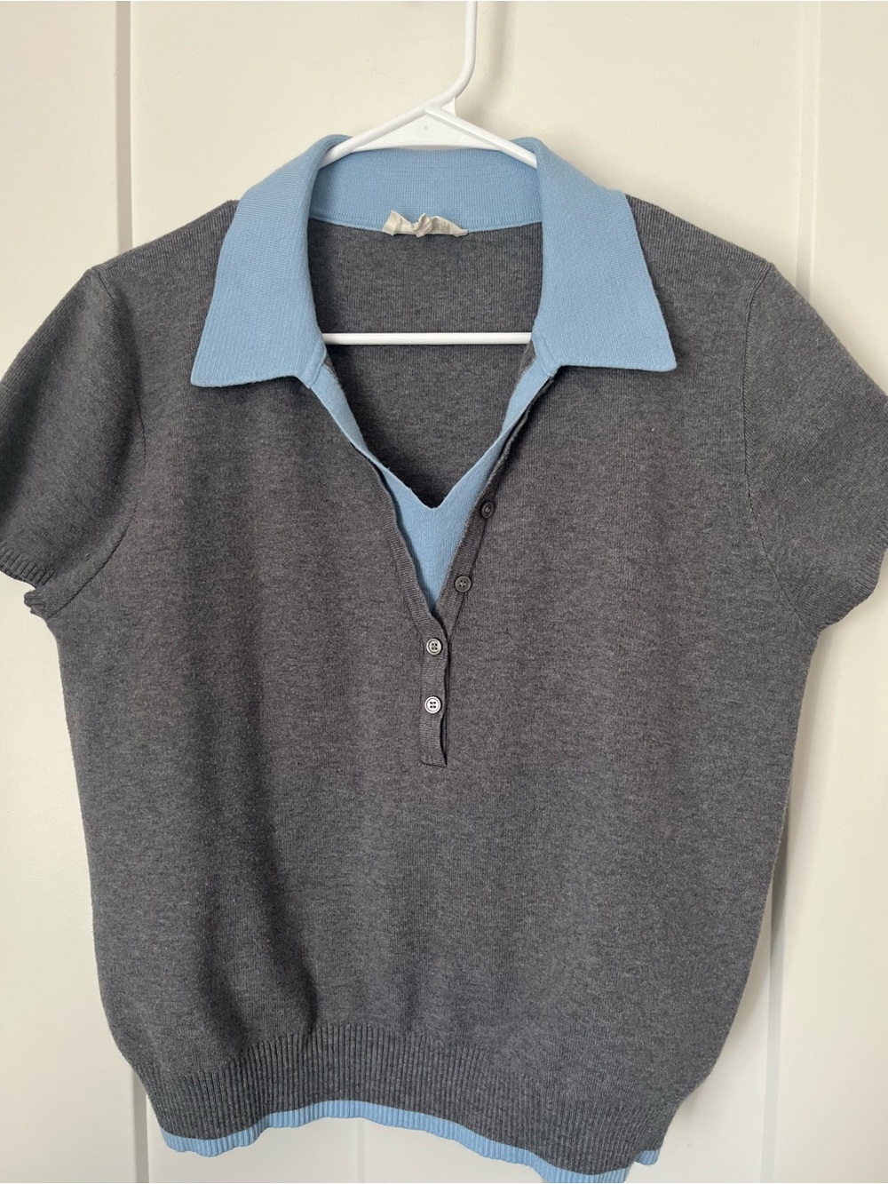 Women’s Grey Short-Sleeve Polo Sweater with Light Blue Trim
